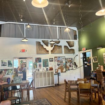 Wolf Hills Coffee - Seating area - Coffee & Tea Near Me - Abingdon, Virginia