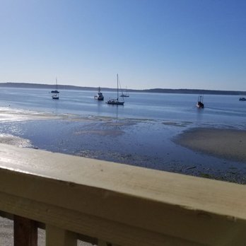 Water Front Inn - Low tide view from the room. - Hotels Near Me - Port Townsend, Washington Water Front Inn - Low tide view from the room. - Hotels Near Me - Port Townsend, Washington