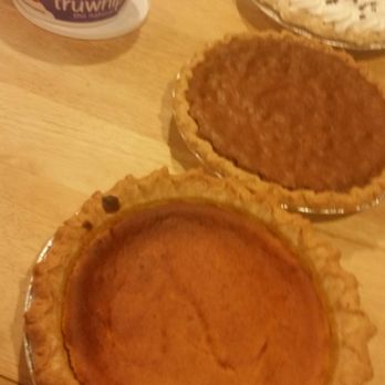 Mermaids Bakery - The $27 pumpkin pie - Bakeries Near Me - Denver, Colorado