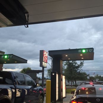 Chick-fil-A - Drive thru - Fast Food Near Me - Reisterstown, Maryland Chick-fil-A - Drive thru - Fast Food Near Me - Reisterstown, Maryland