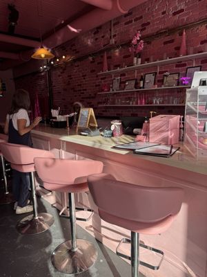 C'est La Vie Cafe by null