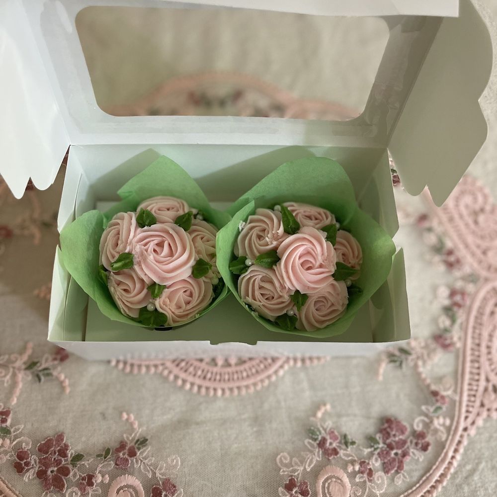 Calabasas Cupcake Bouquets - Packaging - Cupcakes Near Me