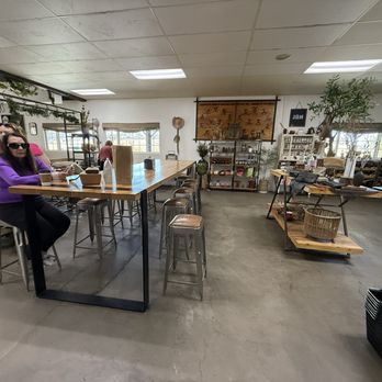 Dudley's Bakery - Delis Near Me - Santa Ysabel, California