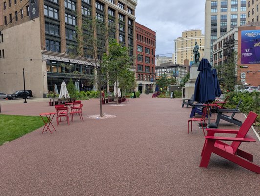 Capitol Park by null