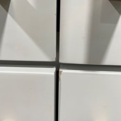 T2 Cabinet - Cabinet corners chipping