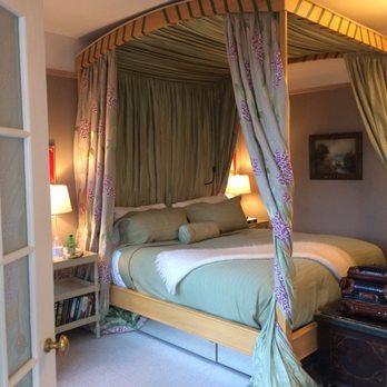 The Ivy Hotel - Our beautiful bedroom - Hotels Near Me - Baltimore, Maryland