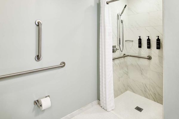 Redmont Hotel Birmingham, Curio Collection by Hilton by null