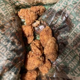 Poor quality lemon pepper they served me. Poor quality lemon pepper they served me.
