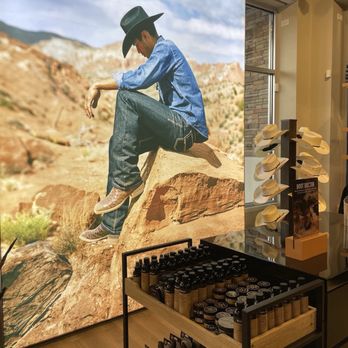 Ariat - Inside - Accessories Near Me - Albuquerque, New Mexico Ariat - Inside - Accessories Near Me - Albuquerque, New Mexico