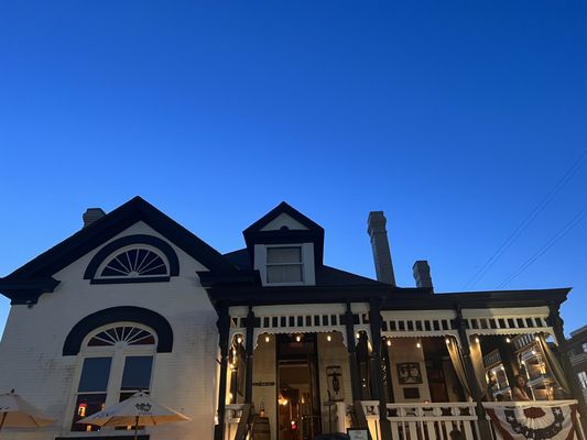 JJ's Wine Bar by null