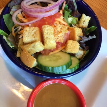 Chili's - House salad with citrus balsamic vinaigrette - American Near Me - La Verne, California Chili's - House salad with citrus balsamic vinaigrette - American Near Me - La Verne, California