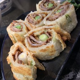 Green union pancake with Beef roll