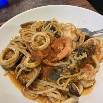 Italian Garden - Seafood pasta - Italian Near Me - Lindale, Texas Italian Garden - Seafood pasta - Italian Near Me - Lindale, Texas