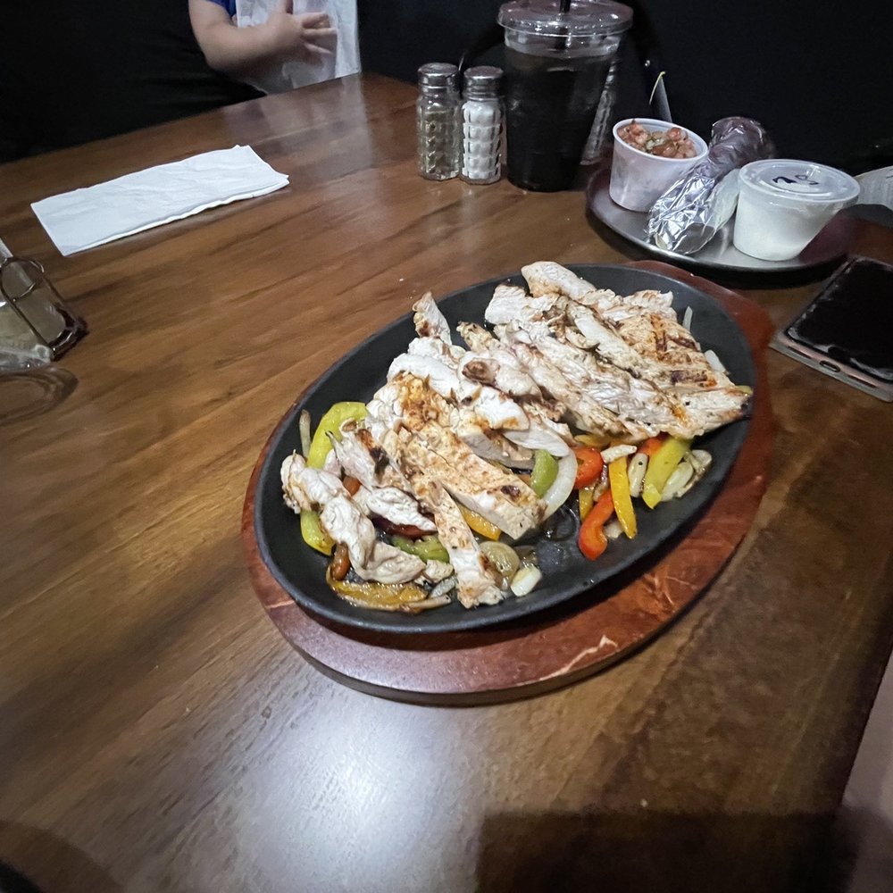 Cablp - Fajitas, loads with fresh chicken - Breakfast & Brunch Near Me - Moapa Valley, Nevada Cablp - Fajitas, loads with fresh chicken - Breakfast & Brunch Near Me - Moapa Valley, Nevada