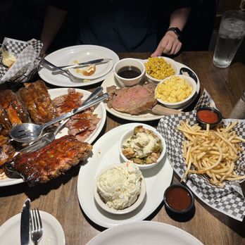Bobby Q - Biltmore - Dry aged Prime rib, BBQ platter - Barbeque Near Me - Phoenix, Arizona Bobby Q - Biltmore - Dry aged Prime rib, BBQ platter - Barbeque Near Me - Phoenix, Arizona
