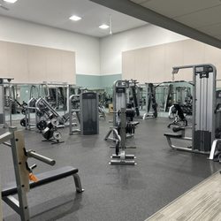 Hamilton Lakes Athletic Club - Free weight equipment