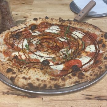 Begonias - Margarita Pizza - Desserts Near Me - McMinnville, Tennessee Begonias - Margarita Pizza - Desserts Near Me - McMinnville, Tennessee