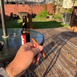 Carin's Pub - Back deck....