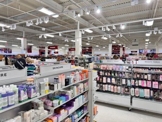 TJ MAXX - Updated September 2025 - 24 Photos & 19 Reviews - 141 Needham