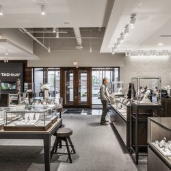 Reis-Nichols Jewelers - Interior showroom view of Reis-Nichols Jewelers Greenwood
