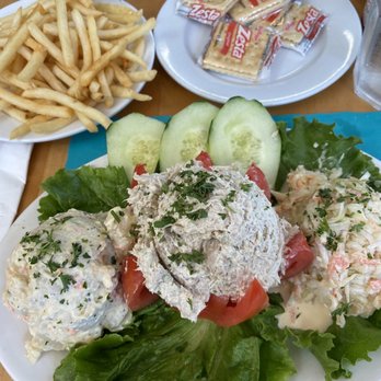 Table Talk - Stuffed Tomato- Chicken, side of French Fries, Saltines - American Near Me - Alexandria, Virginia Table Talk - Stuffed Tomato- Chicken, side of French Fries, Saltines - American Near Me - Alexandria, Virginia