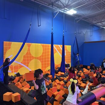 Sky Zone - Foam pit & Aerial silk - Trampoline Parks Near Me - San Jose, California