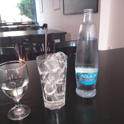 Kavarna Era - Even the ice cubes are Moderne!