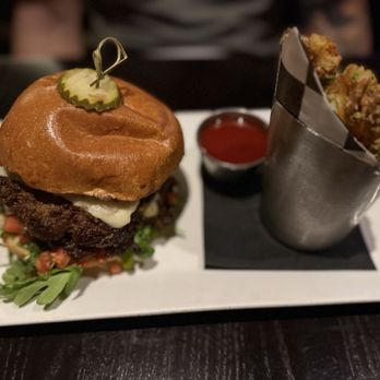 Hootch and Banter - Wagyu burger - New American Near Me - Frederick, Maryland