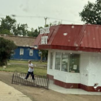 Tastee Hut - Burgers Near Me - Wibaux, Montana Tastee Hut - Burgers Near Me - Wibaux, Montana