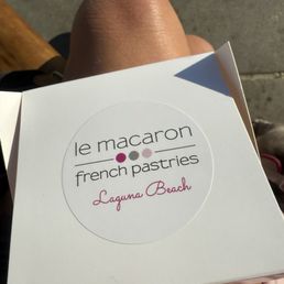 This is the box they place the macrons This is the box they place the macrons