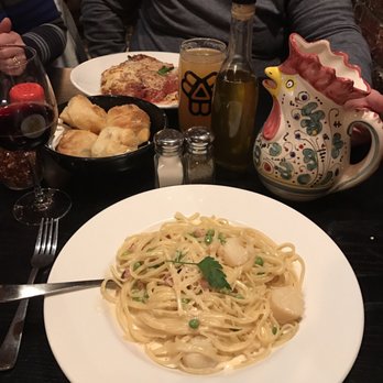 DaVinci's Eatery - Carbonara with scallops, wine in a chicken (yes!) and garlic knots. What more could you want? - Italian Near Me - Lewiston, Maine