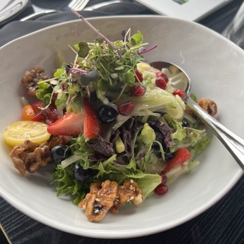 Sky Wise Lounge - Earth Green Salad - Asian Fusion Near Me - Brooklyn, New York Sky Wise Lounge - Earth Green Salad - Asian Fusion Near Me - Brooklyn, New York