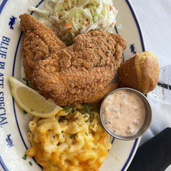 Messina's Runway Cafe - Breakfast & Brunch Near Me - New Orleans, Louisiana