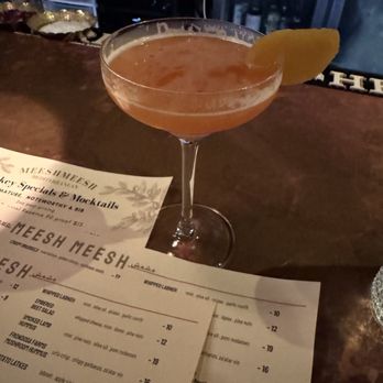 Meesh Meesh - 2 Birds 1 Stonefruit cocktail: very good - Tapas/Small Plates Near Me - Louisville, Kentucky