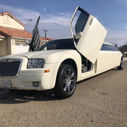 Monalisa Limousine - Chrysler 300 Limo
