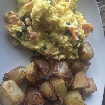 Puerto 27 Peruvian Kitchen & Pisco Bar - Salmon scramble - Peruvian Near Me - Pacifica, California Puerto 27 Peruvian Kitchen & Pisco Bar - Salmon scramble - Peruvian Near Me - Pacifica, California