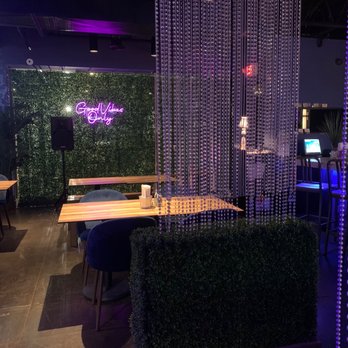 Tavern 517 - Indoor seating - New American Near Me - Garfield, New Jersey