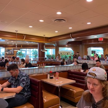 Ruby's Diner - Dining area - Diners Near Me - Costa Mesa, California