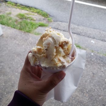 Rococo Ice Cream - Horchata rum cake on the bottom and goat cheese blackberry Chambord on top - Ice Cream & Frozen Yogurt Near Me - Kennebunk, Maine Rococo Ice Cream - Horchata rum cake on the bottom and goat cheese blackberry Chambord on top - Ice Cream & Frozen Yogurt Near Me - Kennebunk, Maine
