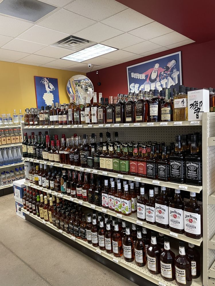 Rock Creek Liquor Logo