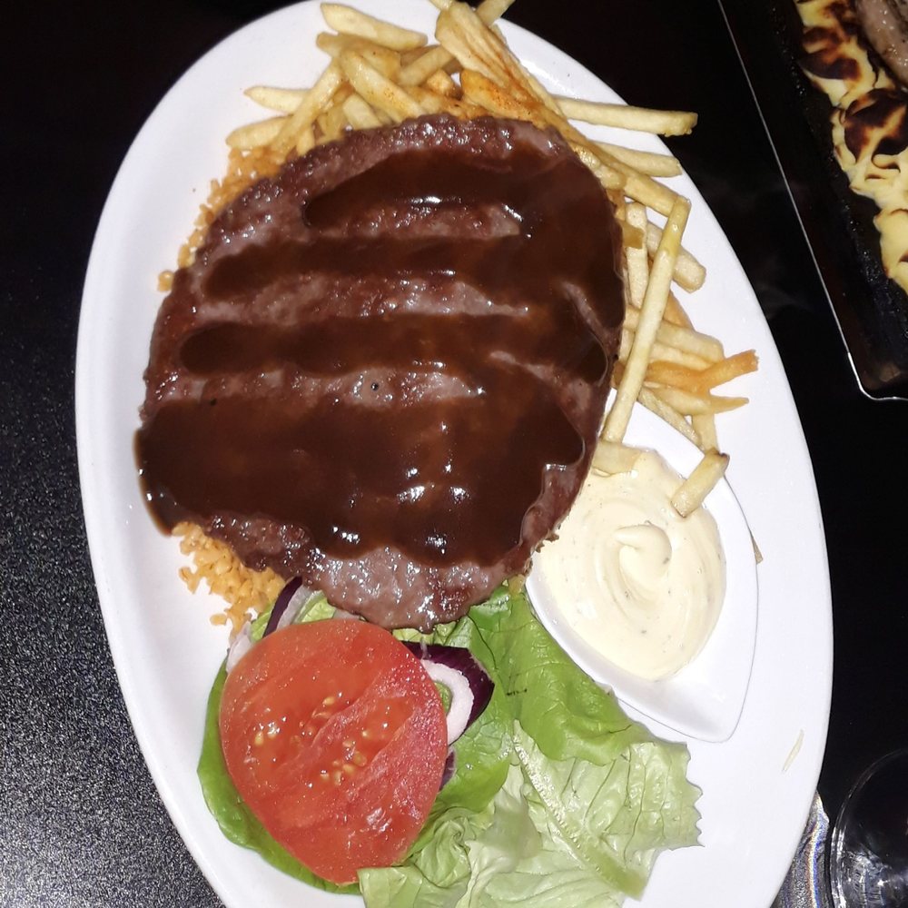 Corner Bar - Lövstek - New American Near Me - Gamla stan, Alberta
