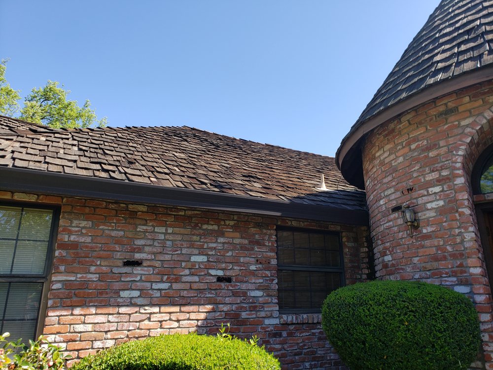 Slide of Bob Jahn's Roofing