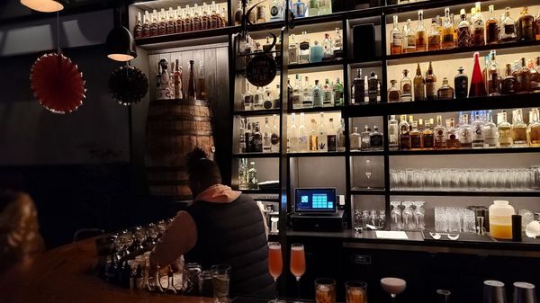 Dram and Draught by null