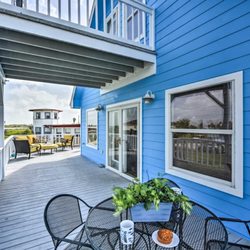 Windy Escapes - Main Deck with 2 Water Views!