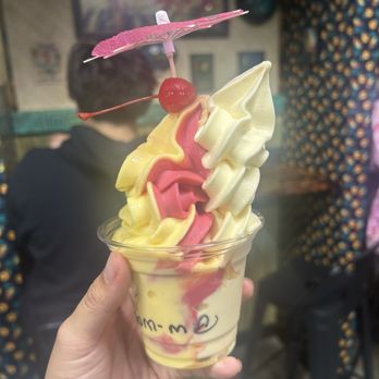 Pineapple Lagoon - Ice Cream & Frozen Yogurt Near Me - Garden Grove, California Pineapple Lagoon - Ice Cream & Frozen Yogurt Near Me - Garden Grove, California