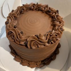Butter A Louisiana Bakery - Six inch cake
