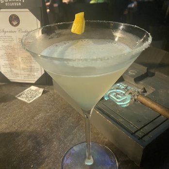 Studio Cigar Lounge - Kettle Drop.....good flavor.....if you like lemonade......not hard lemonade, just lemonade!!! - Lounges Near Me - Fairburn, Georgia