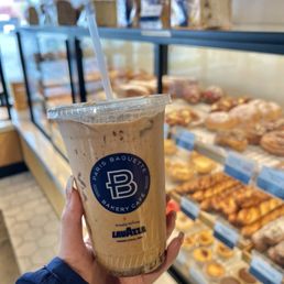 16oz Iced Chocolate Hazelnut Latte with Nutella 16oz Iced Chocolate Hazelnut Latte with Nutella