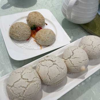 Ginger And Onion Cuisine - 一品包，蘿蔔絲餅 - Dim Sum Near Me - Toronto, Ontario