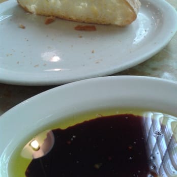 Gale's - My bread with oil and vinegar. ...mmmmm its so good - Italian Near Me - Pasadena, California